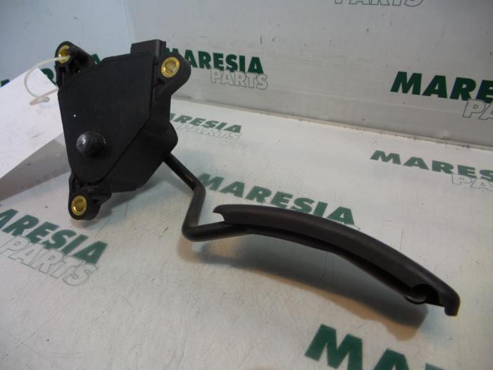 Gebrauchte Gaspedalposition Sensor Renault Scénic II (JM) 2.0 16V Preis € 35,00 Margenregelung angeboten von Maresia Parts