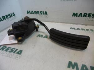Gaspedalposition Sensor van een Renault Megane II Grandtour (KM) 1.4 16V 2004
