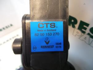Gaspedalposition Sensor van een Renault Megane II Grandtour (KM) 1.4 16V 2004