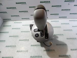 Używane Dzwignia zmiany biegów Fiat Panda (169) 1.2 Fire Cena € 50,00 Procedura marży oferowane przez Maresia Parts