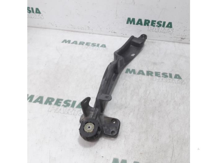 Used Subframe Peugeot 508 SW (8E/8U) 1.6 HDiF 16V Price € 35,00 Margin scheme offered by Maresia Parts