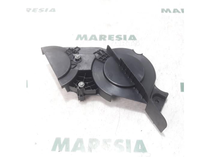 Usagé Couvercle de distribution Peugeot 508 SW (8E/8U) 1.6 HDiF 16V Prix € 40,00 Règlement à la marge proposé par Maresia Parts