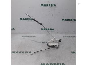 Used Front door lock mechanism 4-door, right Peugeot 508 SW (8E/8U) 1.6 HDiF 16V Price € 45,00 Margin scheme offered by Maresia Parts