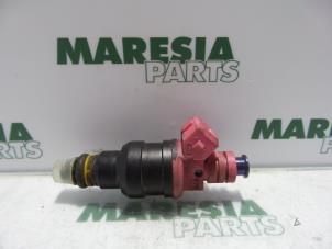 Gebrauchte Injektor (Benzineinspritzung) Renault Clio II (BB/CB) 1.2 Preis € 20,00 Margenregelung angeboten von Maresia Parts