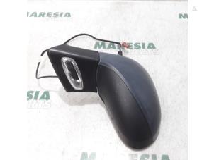 Used Wing mirror, left Peugeot 207 SW (WE/WU) 1.4 16V Vti Price € 50,00 Margin scheme offered by Maresia Parts