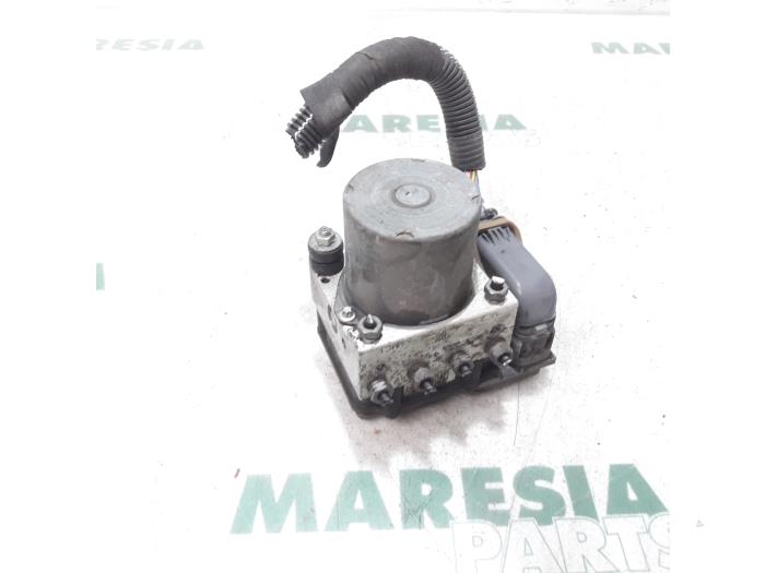 Usagé Bloc ABS Citroen Jumpy (G9) 2.0 HDI 120 16V Prix € 145,19 Prix TTC proposé par Maresia Parts