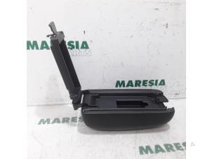 Used Armrest Citroen C-Crosser 2.2 HDiF 16V Price € 190,58 Inclusive VAT offered by Maresia Parts