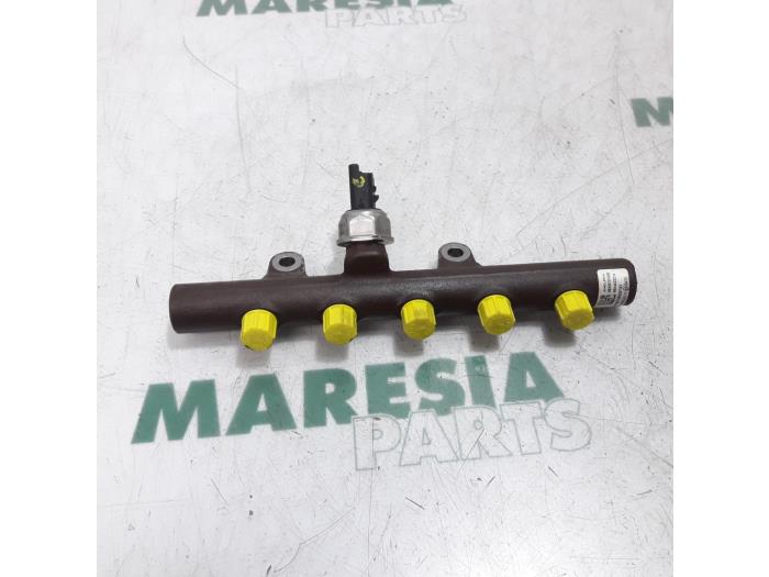 Gebrauchte Einspritzdüse (Einspritzer) Renault Megane III Grandtour (KZ) 1.5 dCi 90 Preis € 75,00 Margenregelung angeboten von Maresia Parts