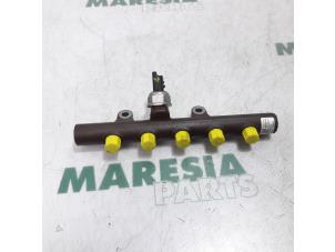 Used Fuel injector nozzle Renault Megane III Grandtour (KZ) 1.5 dCi 90 Price € 75,00 Margin scheme offered by Maresia Parts