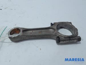 Used Connecting rod Citroen Jumpy (G9) 2.0 HDI 120 16V Price € 60,50 Inclusive VAT offered by Maresia Parts