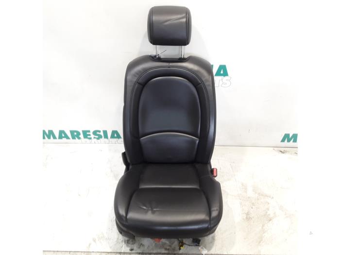 Seat, right from a Citroën C6 (TD) 2.7 HDiF V6 24V 2008
