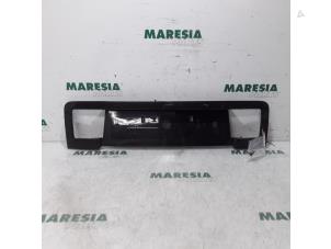 Used Tailgate handle Citroen C6 (TD) 2.7 HDiF V6 24V Price € 50,00 Margin scheme offered by Maresia Parts