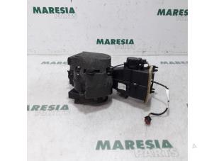 Używane Silnik wentylatora nagrzewnicy Citroen C6 (TD) 2.7 HDiF V6 24V Cena € 105,00 Procedura marży oferowane przez Maresia Parts