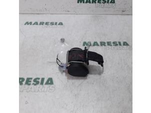 Used Rear seatbelt, centre Citroen C6 (TD) 2.7 HDiF V6 24V Price € 157,50 Margin scheme offered by Maresia Parts