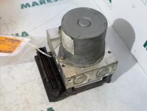 Used ABS pump Renault Scénic II (JM) 1.6 16V Price € 75,00 Margin scheme offered by Maresia Parts