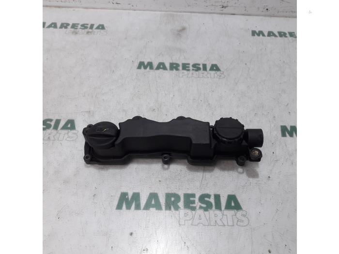 Gebrauchte Ventildeckel Peugeot Expert Preis € 35,00 Margenregelung angeboten von Maresia Parts