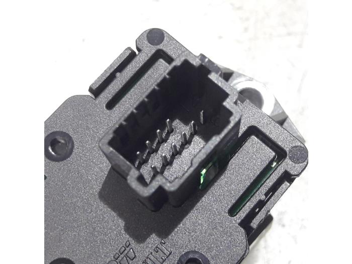 Brytare, parkeringsbroms från en Renault Scénic III (JZ) 2.0 16V CVT 2010