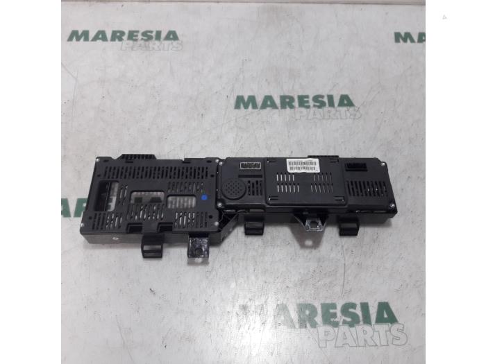 Instrumentpanel från en Renault Scénic III (JZ) 2.0 16V CVT 2010