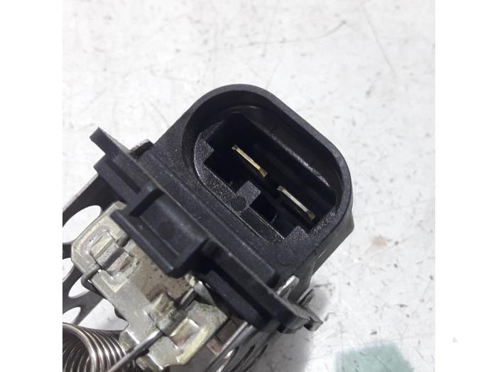 Kylfläktsresistor från en Renault Scénic III (JZ) 2.0 16V CVT 2010