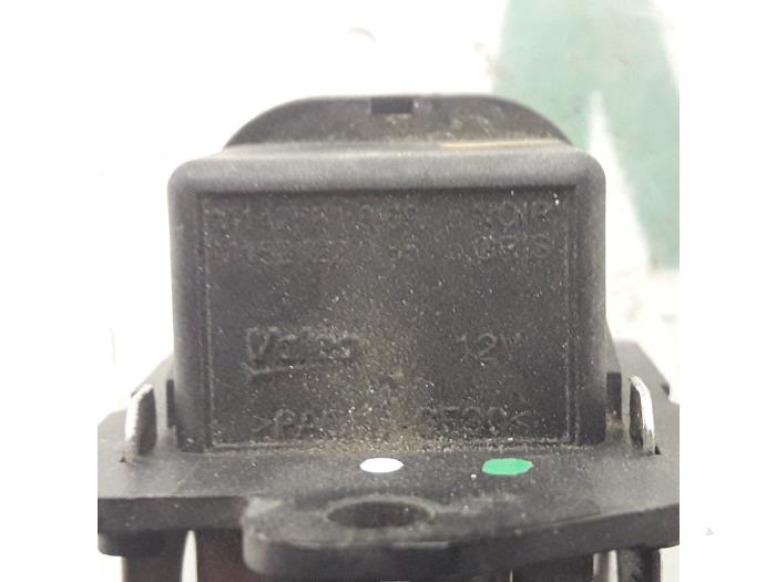 Kylfläktsresistor från en Renault Scénic III (JZ) 2.0 16V CVT 2010