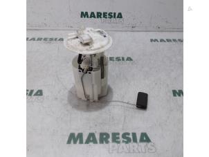 Used Electric fuel pump Renault Scénic III (JZ) 2.0 16V CVT Price € 25,00 Margin scheme offered by Maresia Parts