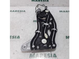 Używane Mechanizm szyby lewej tylnej wersja 2-drzwiowa Peugeot 207 CC (WB) 1.6 16V GT THP Cena € 50,00 Procedura marży oferowane przez Maresia Parts