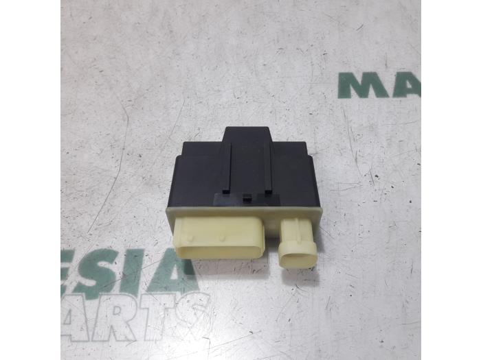 Begagnade Relä Citroen C4 Grand Picasso (3A) 1.6 HDiF 115 Pris € 20,00 Marginaltabell erbjuds av Maresia Parts