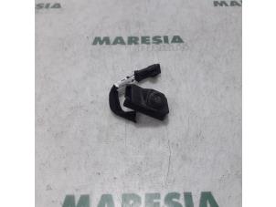 Used Reversing camera Citroen C4 Grand Picasso (3A) 1.6 HDiF 115 Price € 80,00 Margin scheme offered by Maresia Parts