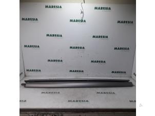 Used Roof rail kit Citroen C4 Grand Picasso (3A) 1.6 HDiF 115 Price € 157,50 Margin scheme offered by Maresia Parts
