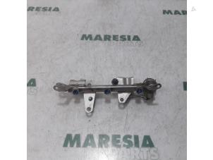 Used Fuel injector nozzle Renault Captur (2R) 0.9 Energy TCE 12V Price € 85,00 Margin scheme offered by Maresia Parts