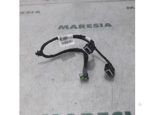 Used AUX / USB connection Citroen C4 Grand Picasso (3A) 1.6 HDiF 115 Price € 30,00 Margin scheme offered by Maresia Parts