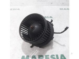 Usagé Moteur de ventilation chauffage Fiat Ducato (250) 2.0 D 115 Multijet Prix € 48,40 Prix TTC proposé par Maresia Parts