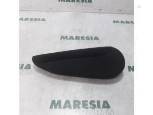 Used Armrest Citroen C4 Grand Picasso (UA) 2.0 HDiF 16V 135 Price € 65,00 Margin scheme offered by Maresia Parts