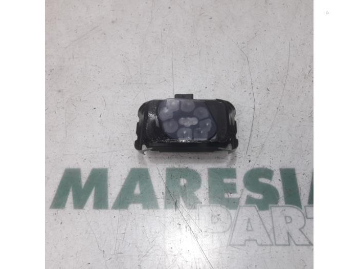 Begagnade Regnsensor Citroen C4 Grand Picasso (UA) 2.0 HDiF 16V 135 Pris € 24,99 Marginaltabell erbjuds av Maresia Parts