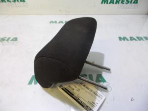 Begagnade Nackstöd Peugeot 307 Break (3E) 2.0 HDi 90 Pris € 25,00 Marginaltabell erbjuds av Maresia Parts