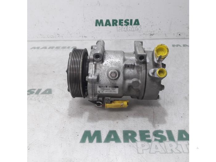 Usagé Pompe clim Citroen Jumpy (G9) 1.6 HDI Prix € 190,58 Prix TTC proposé par Maresia Parts