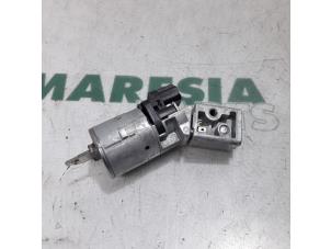 Used Ignition lock + key Citroen Jumpy (G9) 1.6 HDI Price € 48,40 Inclusive VAT offered by Maresia Parts
