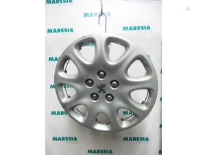 Used Wheel cover (spare) Peugeot 807 2.2 16V Price € 10,00 Margin scheme offered by Maresia Parts