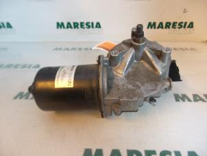 Used Front wiper motor Peugeot 807 2.2 16V Price € 65,00 Margin scheme offered by Maresia Parts