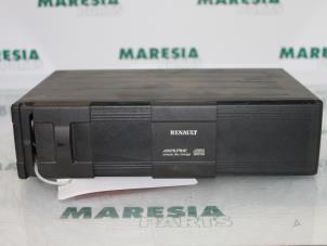 Used CD changer Renault Grand Scénic II (JM) 1.9 dCi 120 Price € 45,00 Margin scheme offered by Maresia Parts