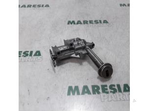 Used Oil pump Renault Twingo II (CN) 1.5 dCi 90 FAP Price € 50,00 Margin scheme offered by Maresia Parts