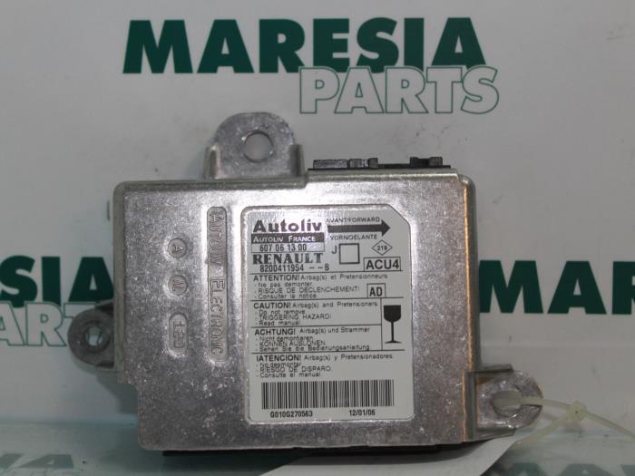 Airbag Module from a Renault Scénic II (JM) 1.5 dCi 85 2006