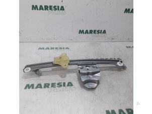 Used Window mechanism 4-door, front right Renault Clio IV (5R) 0.9 Energy TCE 90 12V Price € 18,50 Margin scheme offered by Maresia Parts