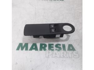 Used Multi-functional window switch Renault Clio IV (5R) 0.9 Energy TCE 90 12V Price € 25,00 Margin scheme offered by Maresia Parts