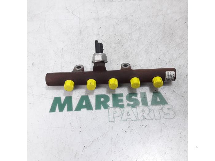 Gebrauchte Einspritzdüse (Einspritzer) Renault Megane III Grandtour (KZ) 1.5 dCi 90 Preis € 75,00 Margenregelung angeboten von Maresia Parts