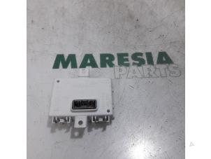 Usagé Module navigation Renault Koleos I 2.5 16V Prix € 105,00 Règlement à la marge proposé par Maresia Parts