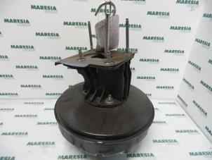 Used Brake servo Peugeot 407 SW (6E) 2.0 HDiF 16V Price € 50,00 Margin scheme offered by Maresia Parts