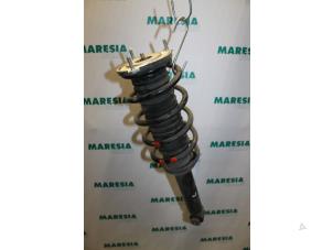 Used Front shock absorber rod, left Peugeot 407 SW (6E) 2.0 HDiF 16V Price € 45,00 Margin scheme offered by Maresia Parts