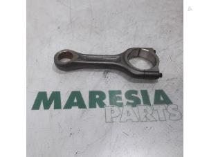 Used Connecting rod Peugeot Partner 1.6 HDI 75 Price € 42,35 Inclusive VAT offered by Maresia Parts