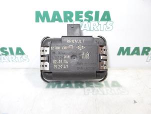 Used Rain sensor Renault Laguna II Grandtour (KG) 1.8 16V Price € 35,00 Margin scheme offered by Maresia Parts